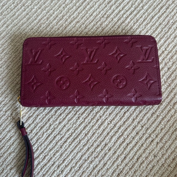 Authentic Louis Vuitton Empreinte zippy wallet - Picture 5 of 16